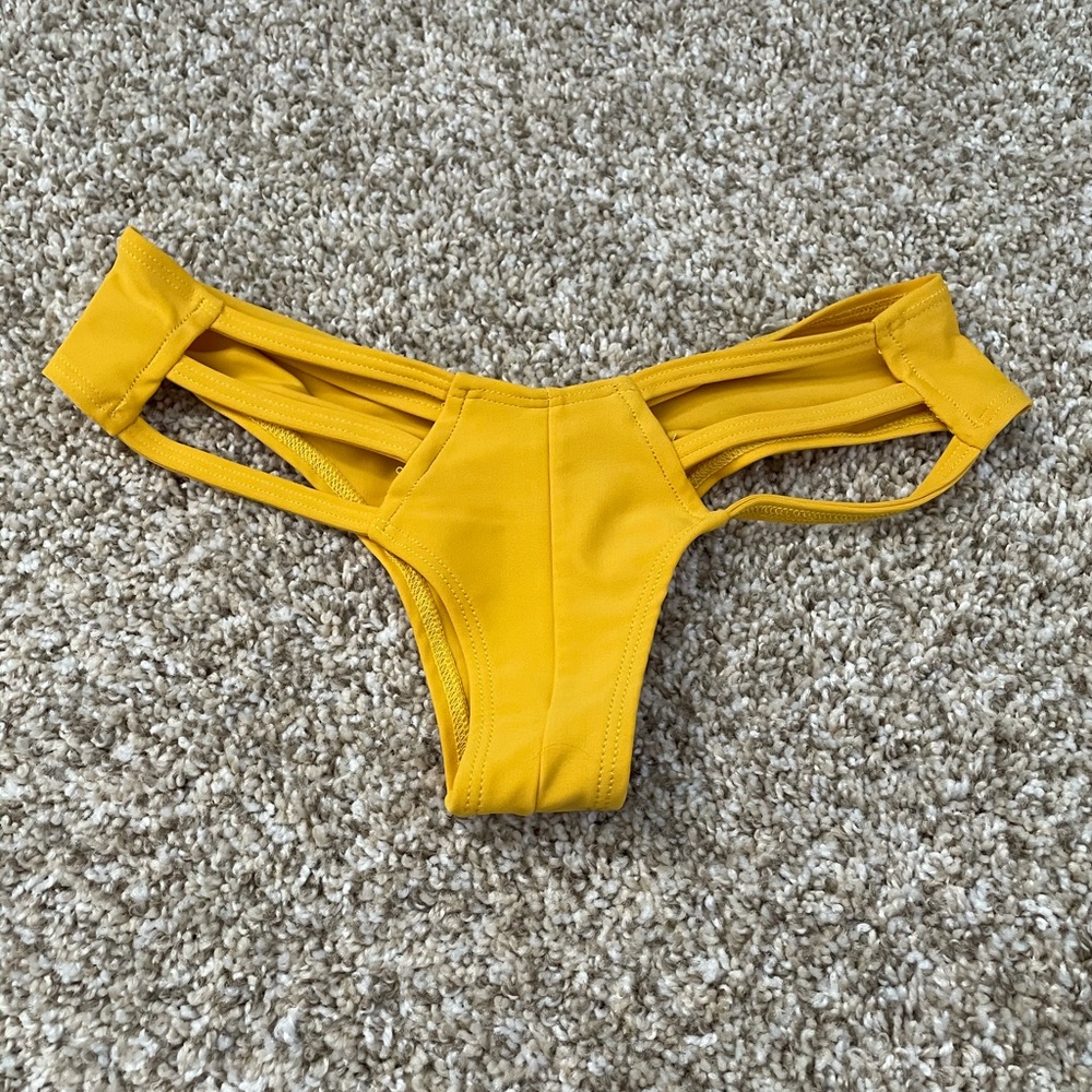 Montce bikini bottom